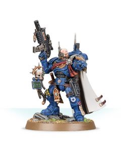 Warhammer 40k: Space Marines: Captain in Phobos Armour